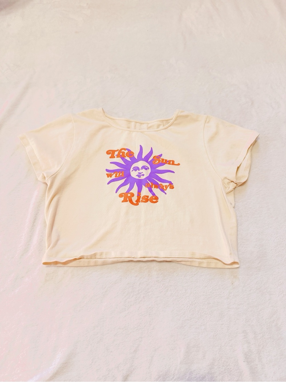 Women's Cream Sun Graphic Crop Tee - Retro Orange & Purple Print
